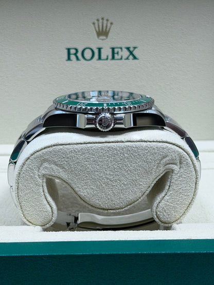 Rolex Submariner Date Starbucks MK1 126610LV / 2023 / Full Set / Top Zustand