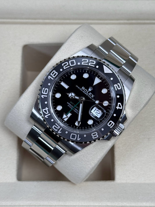 Rolex GMT Master 2 "Bruce Wayne" 126710GRNR / 2025 / Full Set / Ungetragen