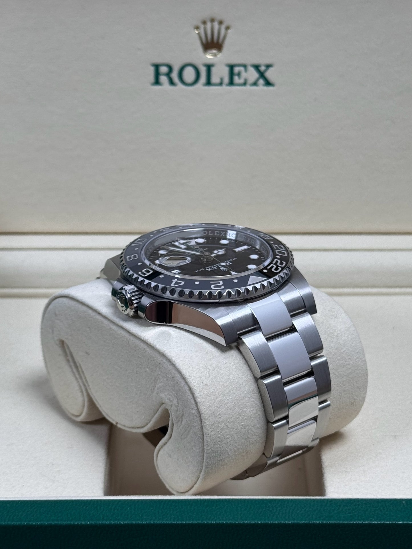Rolex GMT Master 2 "Bruce Wayne" 126710GRNR / 2025 / Full Set / Ungetragen