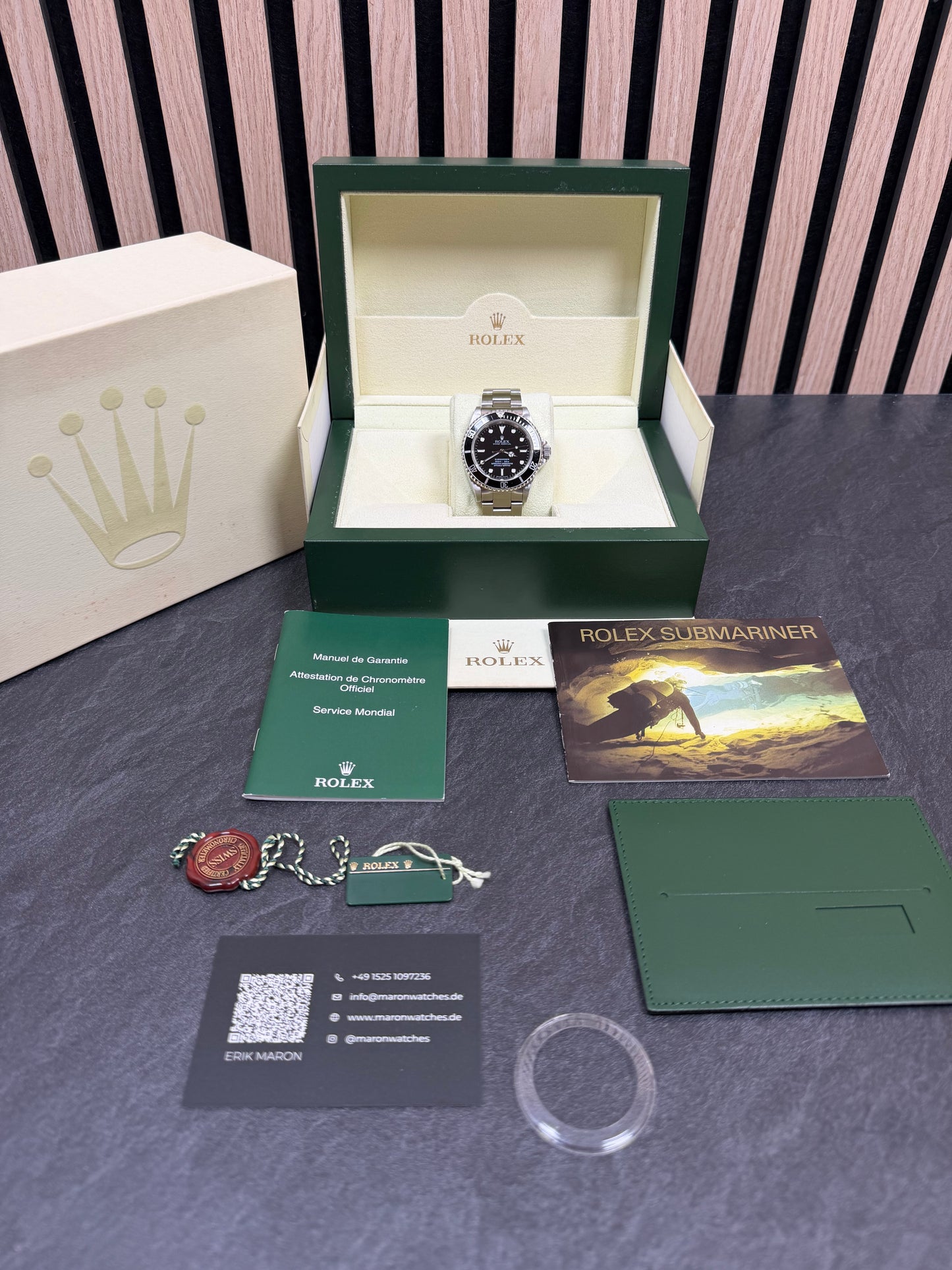 Rolex Submariner No Date 14060M V-Serie Rehaut / 2009 / Box & Uhr / Sehr gut