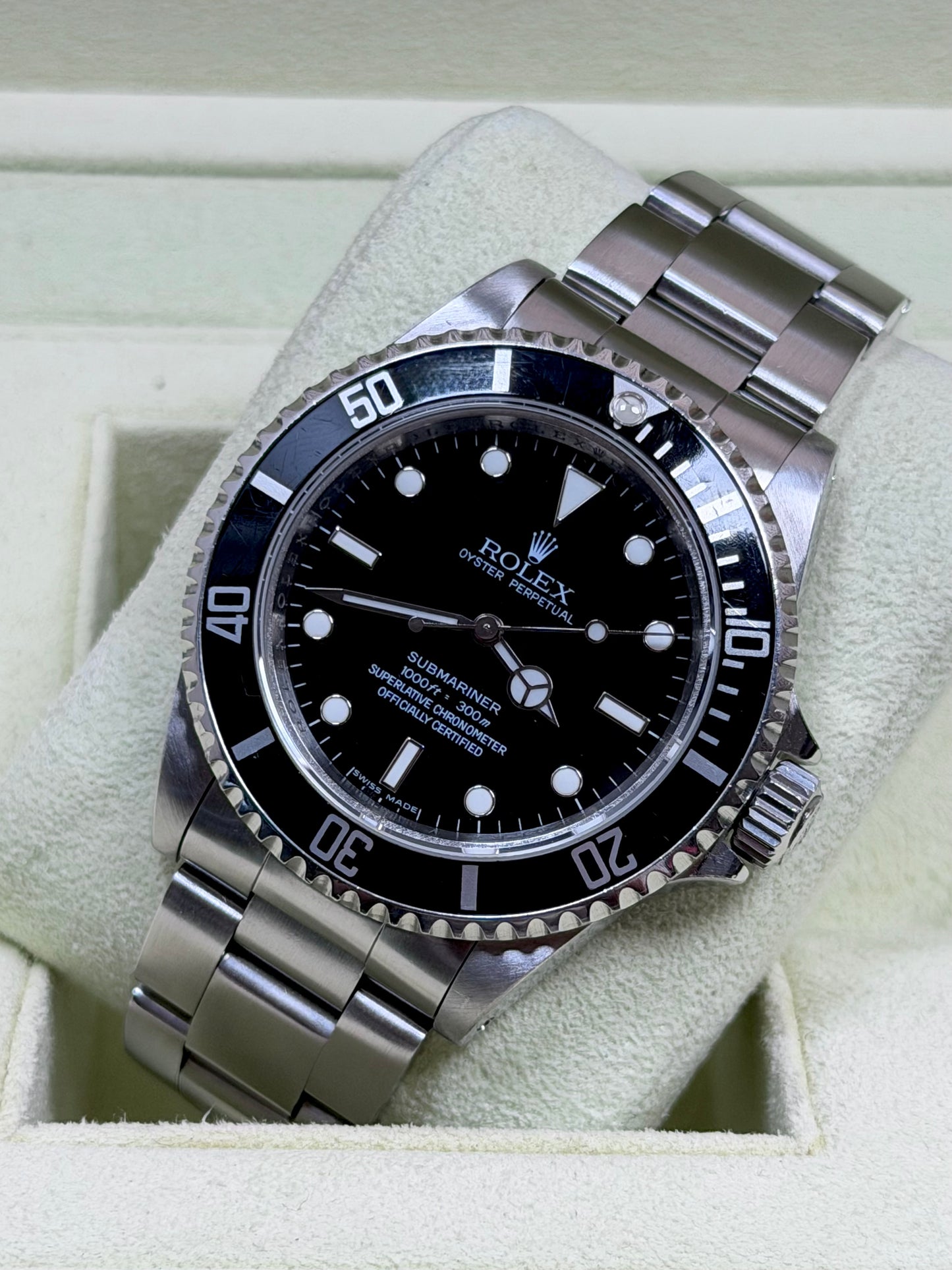 Rolex Submariner No Date 14060M V-Serie Rehaut / 2009 / Box & Uhr / Sehr gut