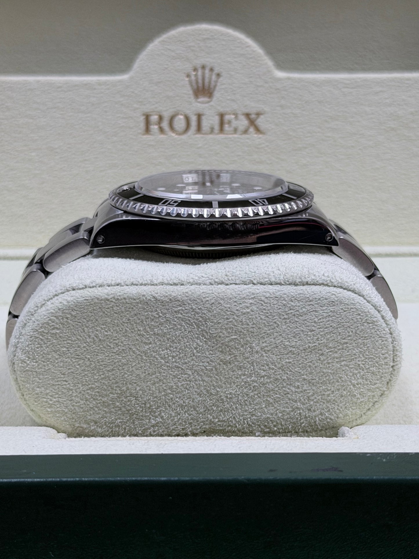 Rolex Submariner No Date 14060M V-Serie Rehaut / 2009 / Box & Uhr / Sehr gut