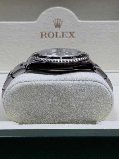 Rolex Submariner No Date 14060M V-Serie Rehaut / 2009 / Box & Uhr / Sehr gut