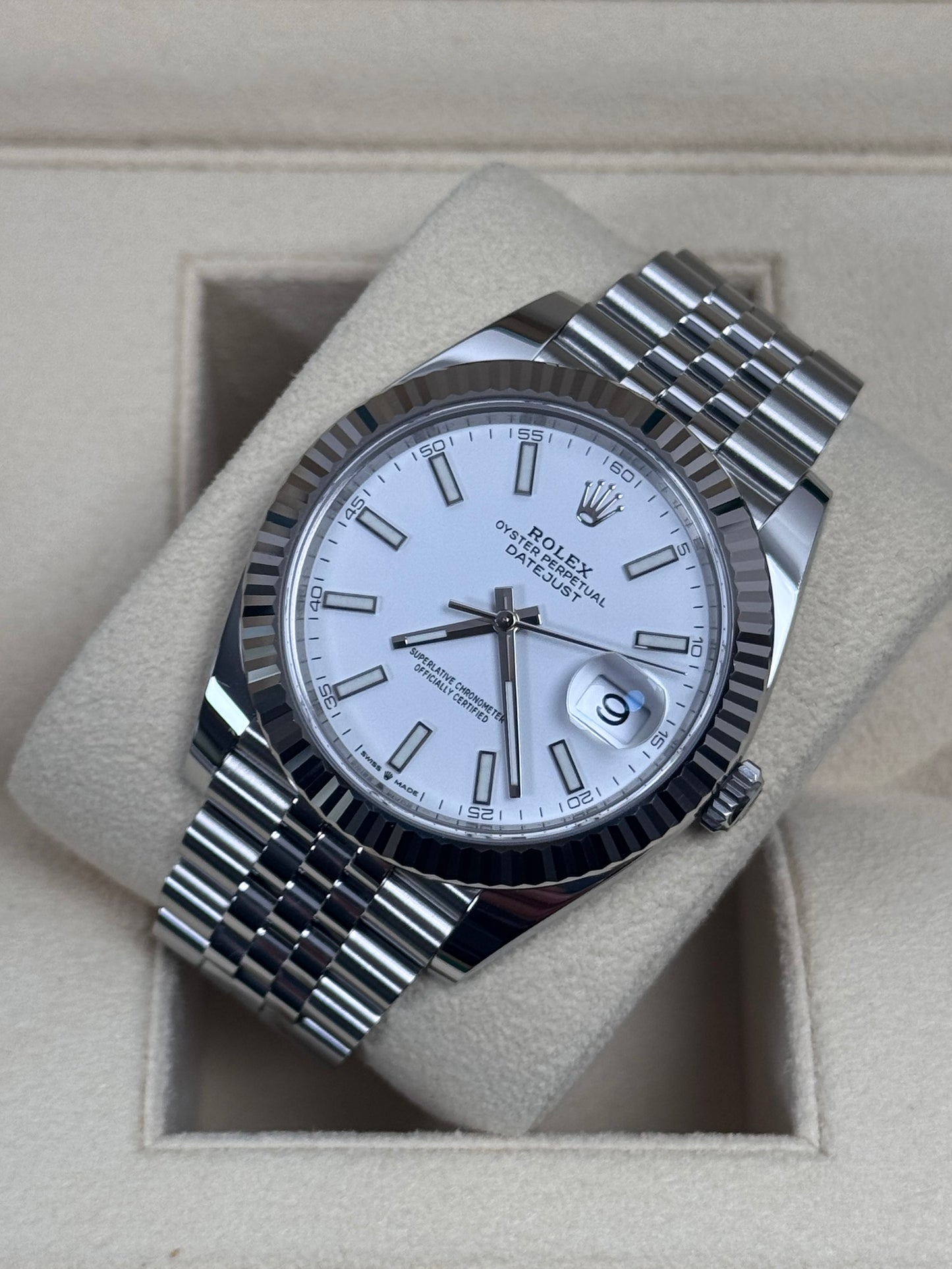 Rolex Datejust 41 126334 Weiß / 2023 / Full Set / Neuwertig