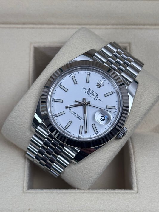 Rolex Datejust 41 126334 Weiß / 2023 / Full Set / Neuwertig