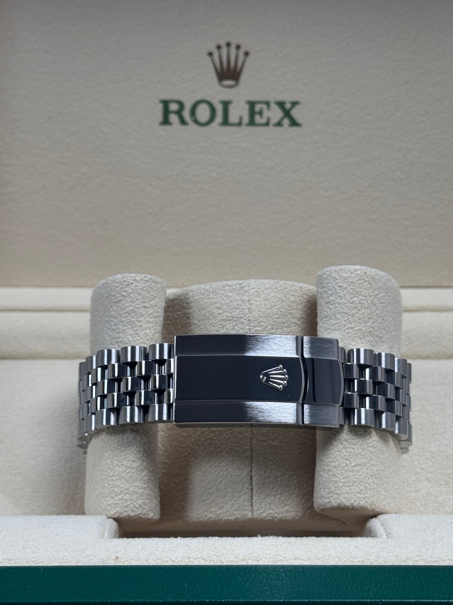 Rolex Datejust 41 126334 Weiß / 2023 / Full Set / Neuwertig