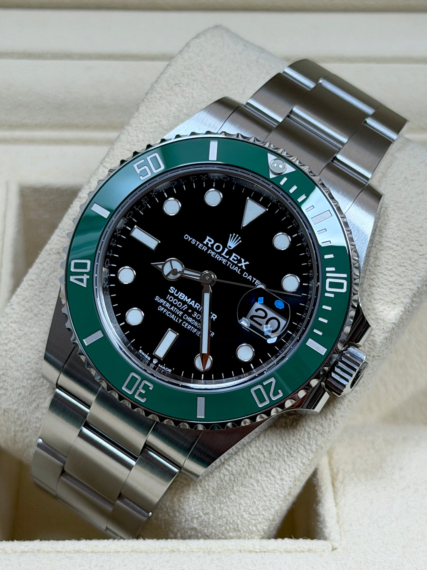 Rolex Submariner Date Starbucks MK1 126610LV / 2021 / Full Set / Top Zustand
