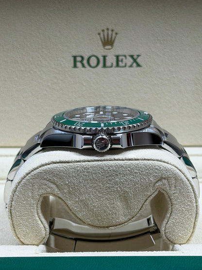 Rolex Submariner Date Starbucks MK1 126610LV / 2021 / Full Set / Top Zustand