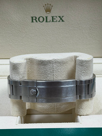 Rolex Submariner Date Starbucks MK1 126610LV / 2021 / Full Set / Top Zustand