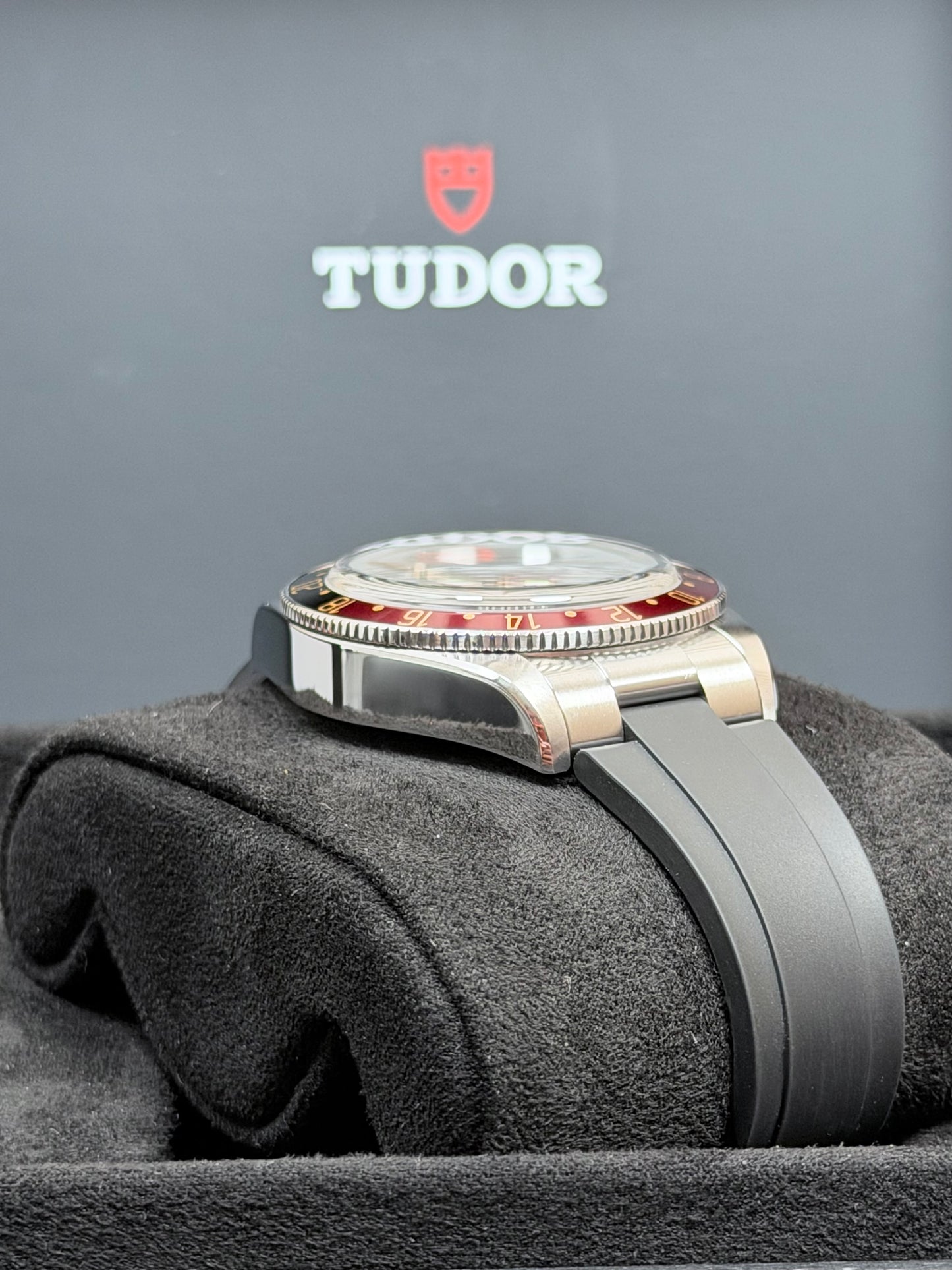 Tudor Black Bay 58 GMT / 2025 / Full Set / Top Zustand