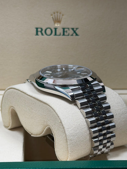Rolex Datejust 41 126300 Mintgrün / 2026 / Full Set / Ungetragen