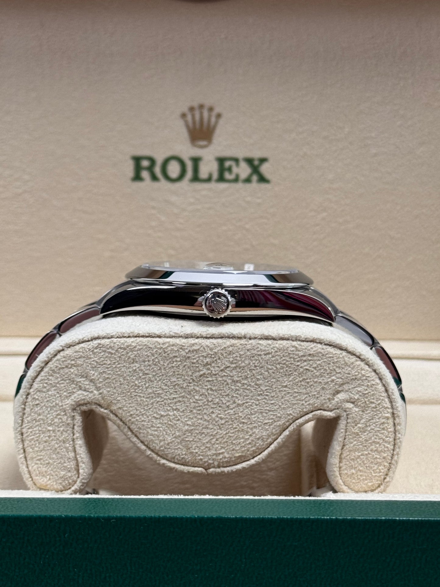 Rolex Datejust 41 126300 Weiß / 2024 / Full Set / Neuwertig