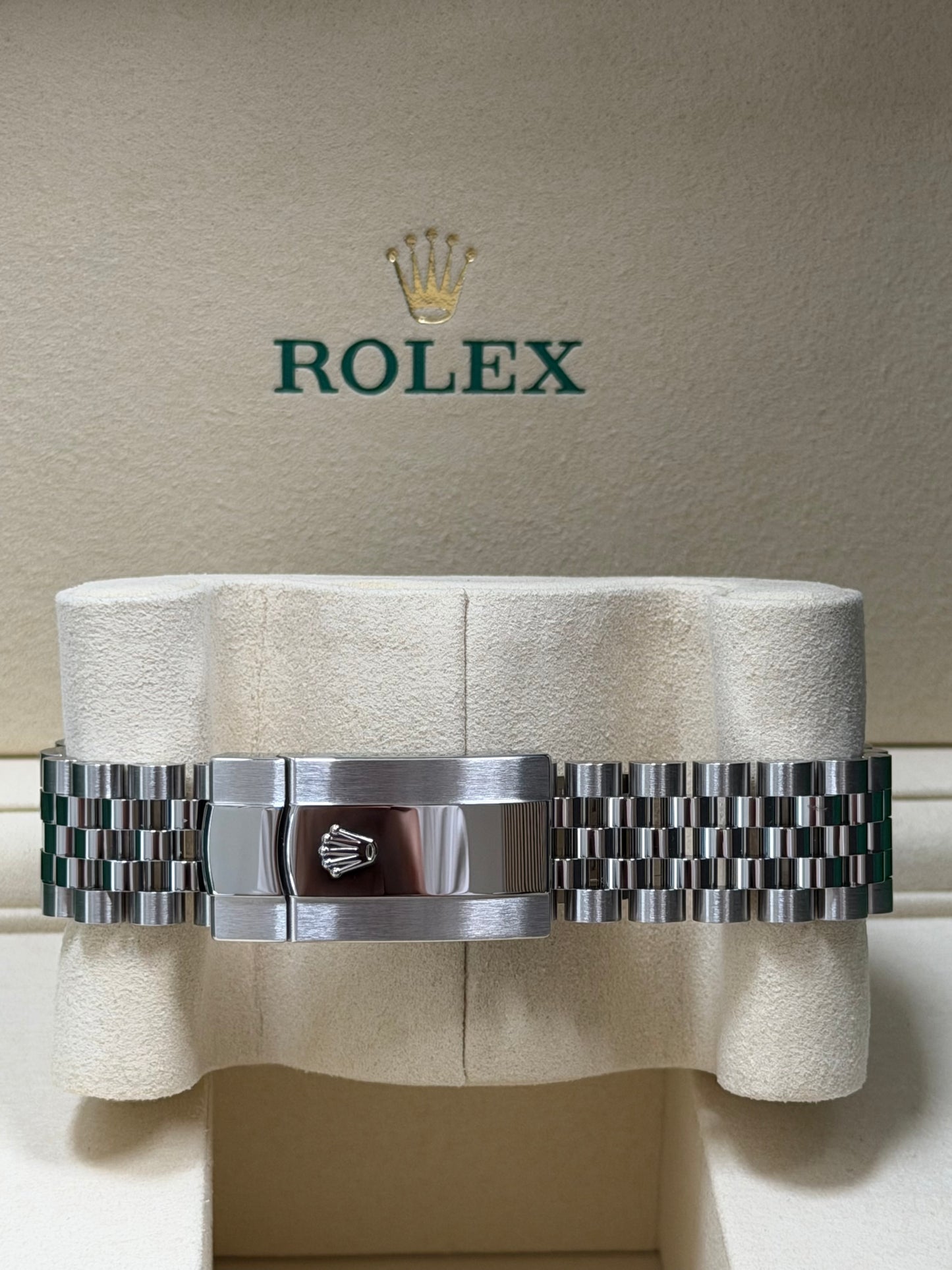 Rolex Datejust 41 126300 Mintgrün / 2026 / Full Set / Ungetragen