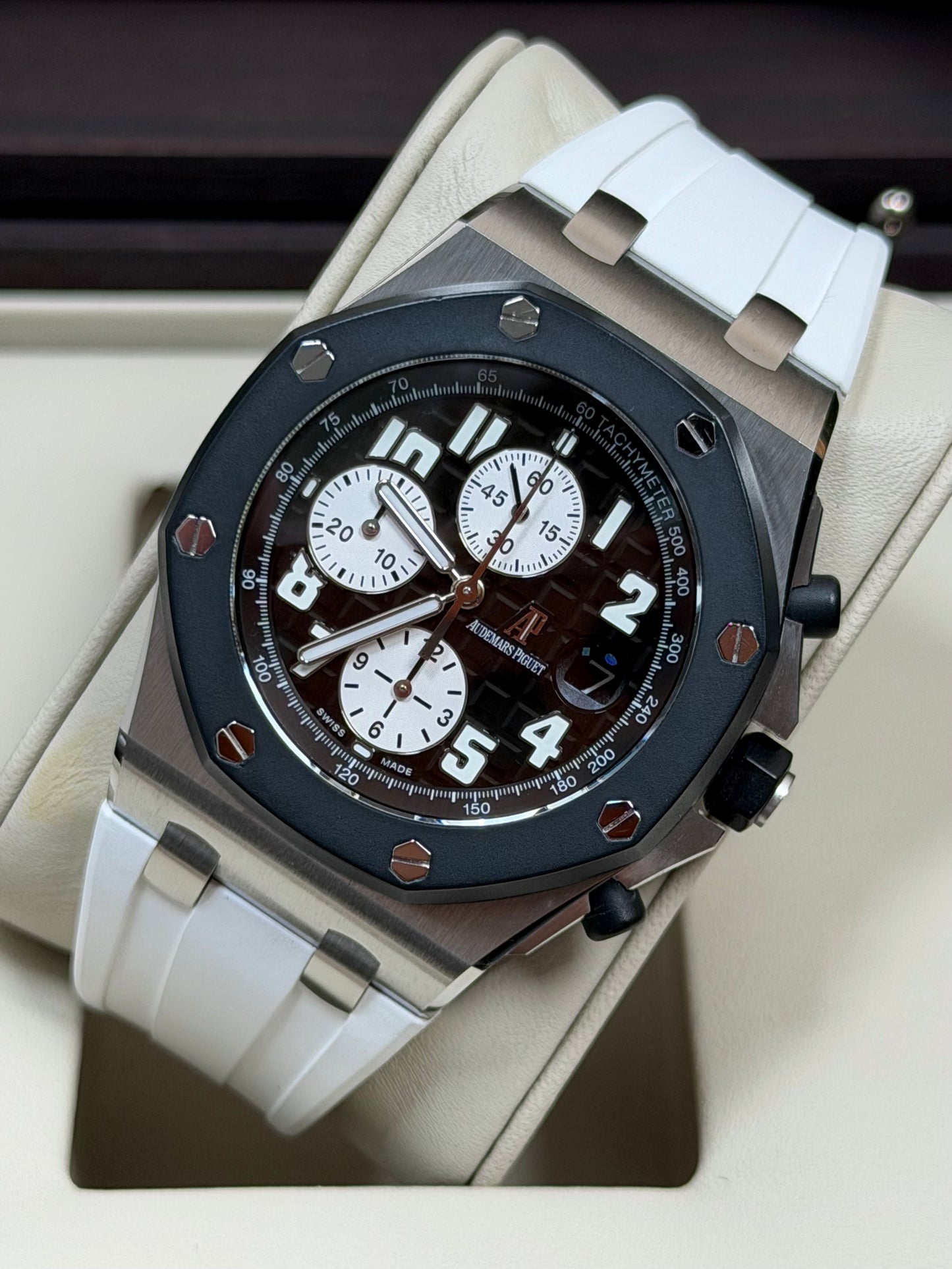 Audemars Piguet Royal Oak Offshore / Full Set / 2012 / Top Zustand