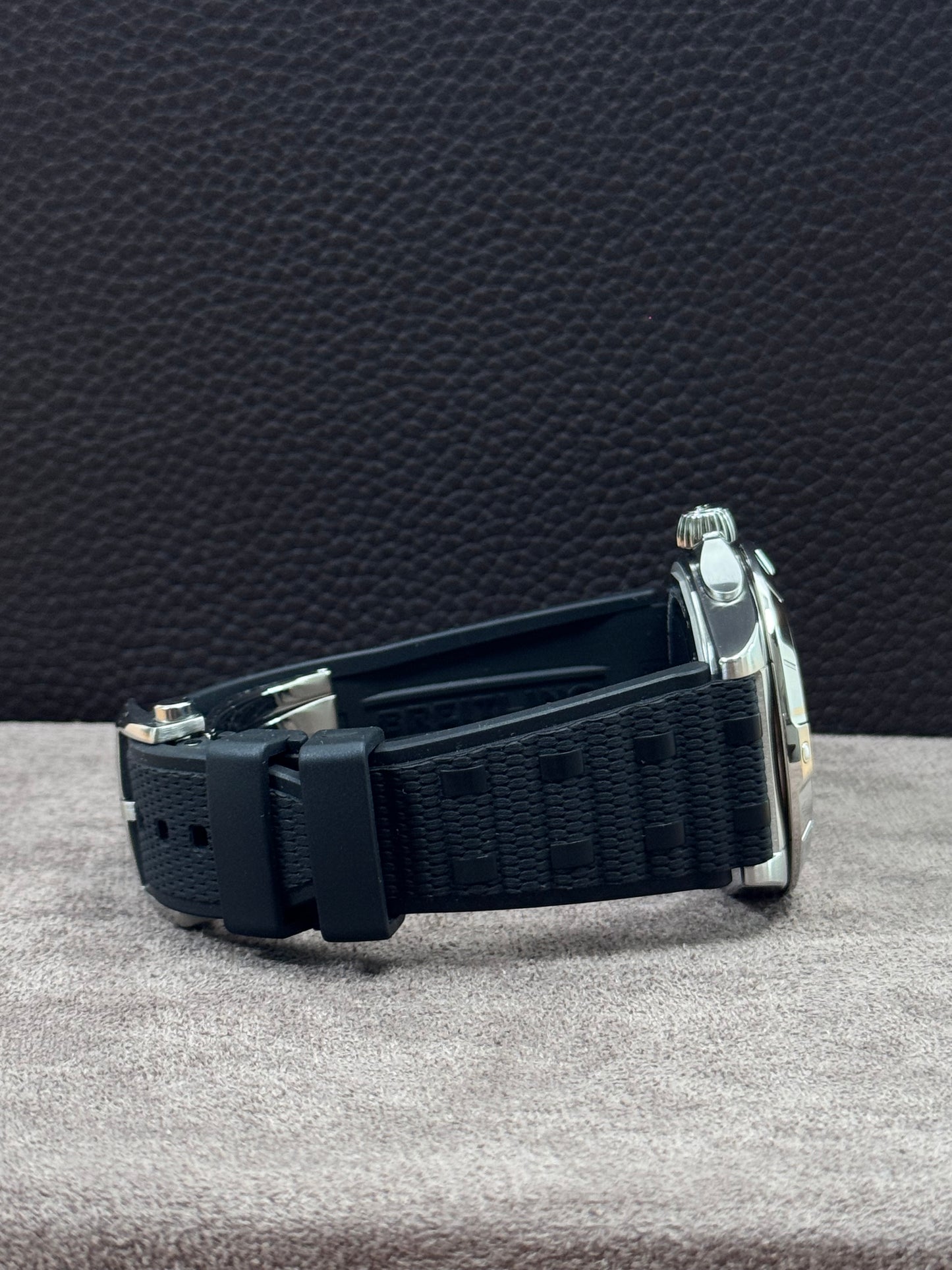 Breitling Chronomat Automatic GMT 40 / 2025 / Full Set / Neuwertig