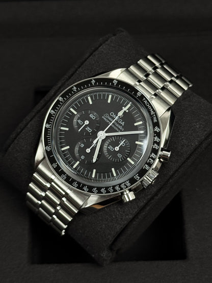 Omega Speedmaster Moonwatch Professional Saphir  / 2023 / Full Set / Neuwertig