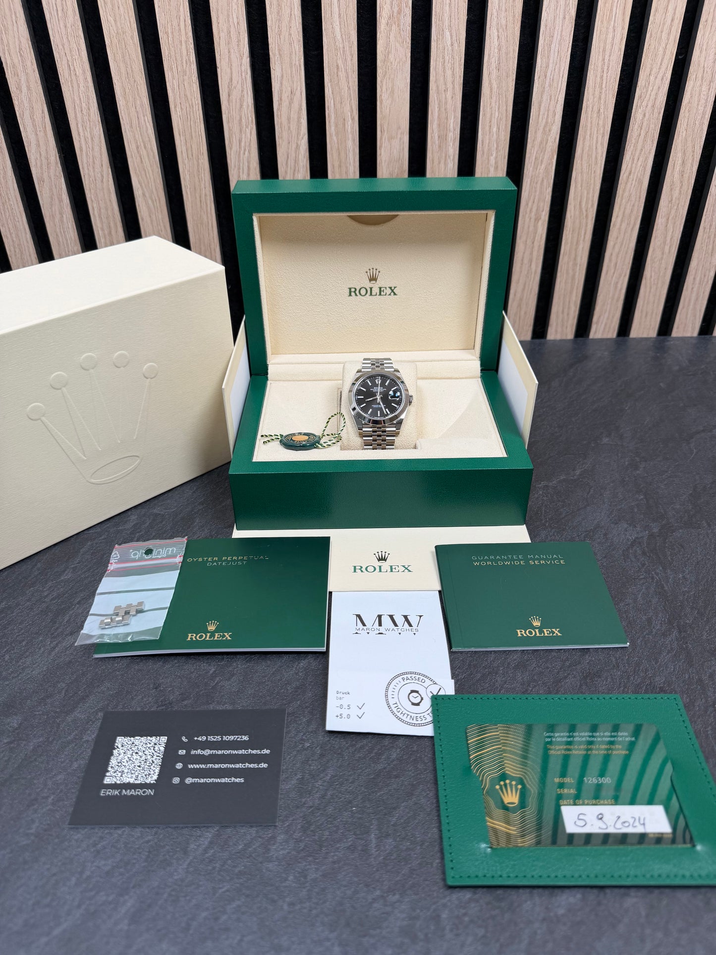 Rolex Datejust 41 126300 Schwarz / 2024 / Full Set / Sehr gut