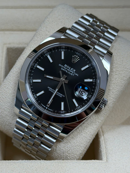 Rolex Datejust 41 126300 Schwarz / 2024 / Full Set / Sehr gut