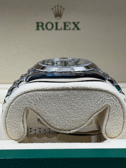 Rolex Datejust 41 126300 Schwarz / 2024 / Full Set / Sehr gut