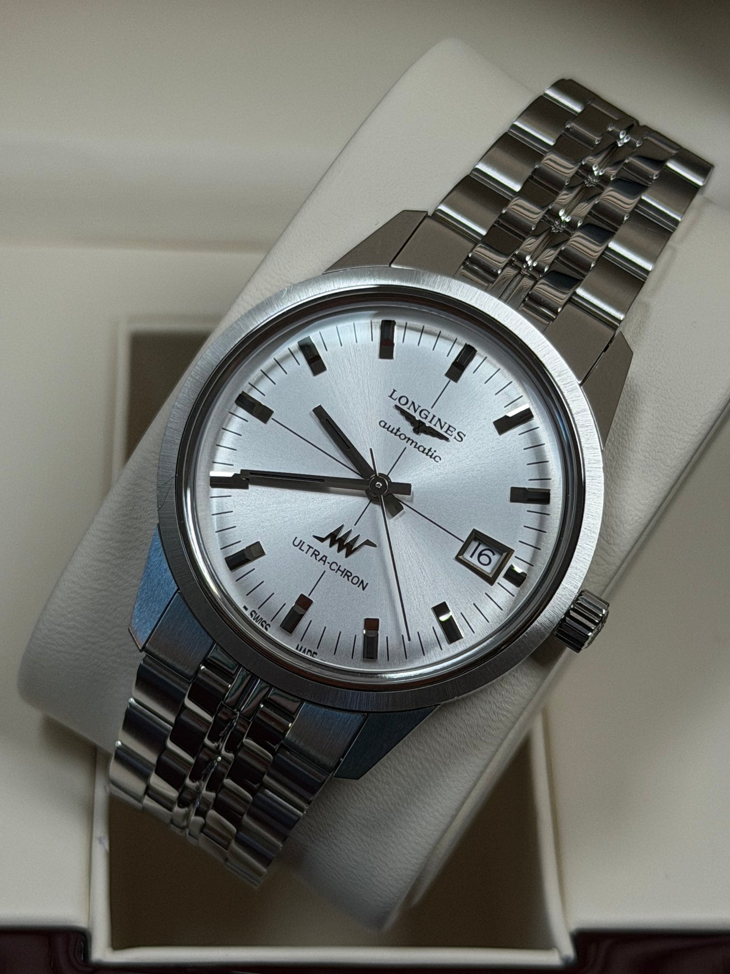Longines Ultra-Chron Classic 37mm / 2025 / Full Set / Top Zustand