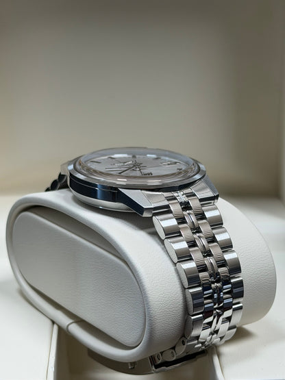 Longines Ultra-Chron Classic 37mm / 2025 / Full Set / Top Zustand