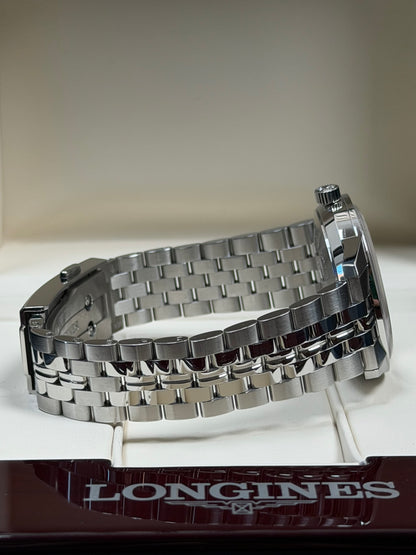 Longines Ultra-Chron Classic 37mm / 2025 / Full Set / Top Zustand
