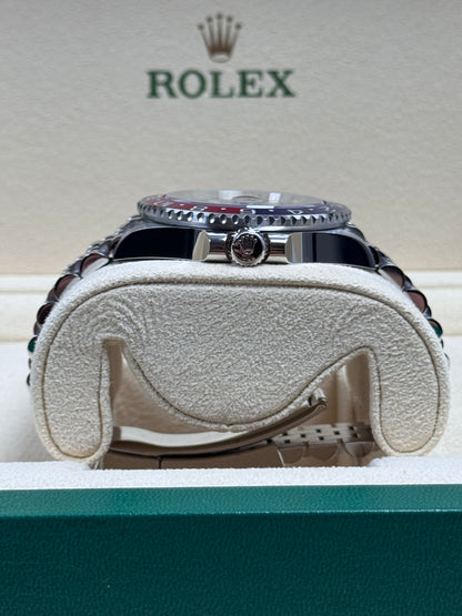 Rolex GMT Master 2 "Pepsi" 126710BLRO / 2024 / Full Set / Ungetragen