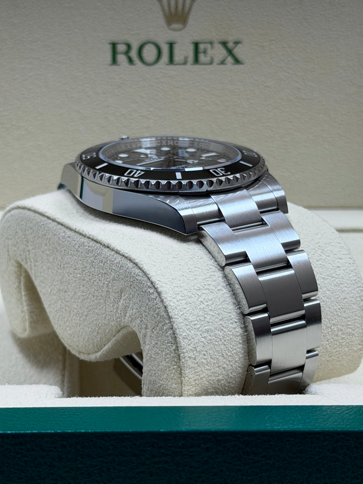 Rolex Submariner No Date 124060 / 2021 / Full Set / Top Zustand
