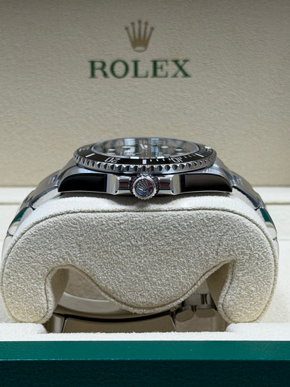 Rolex Submariner No Date 124060 / 2021 / Full Set / Top Zustand