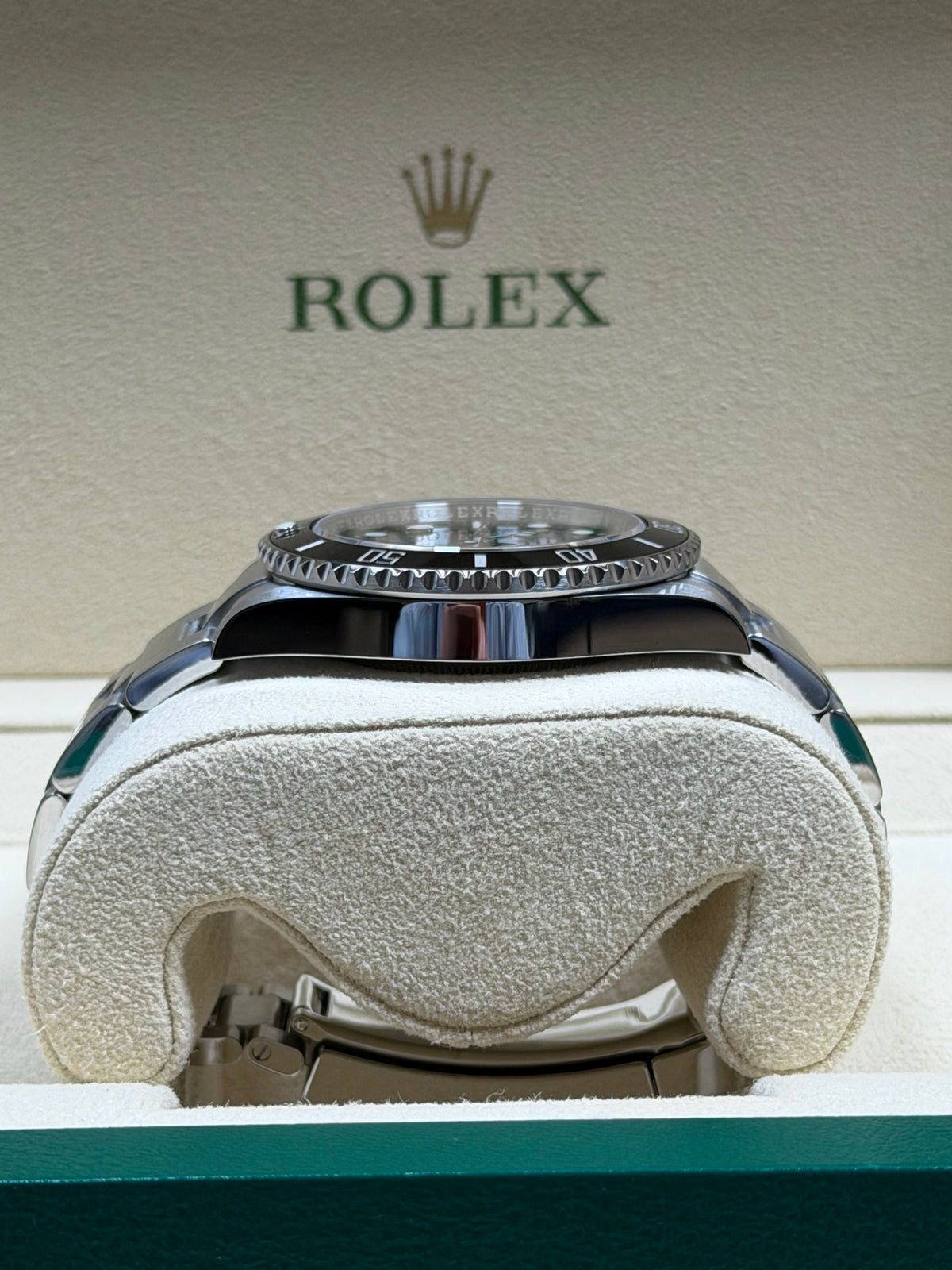 Rolex Submariner No Date 124060 / 2021 / Full Set / Top Zustand
