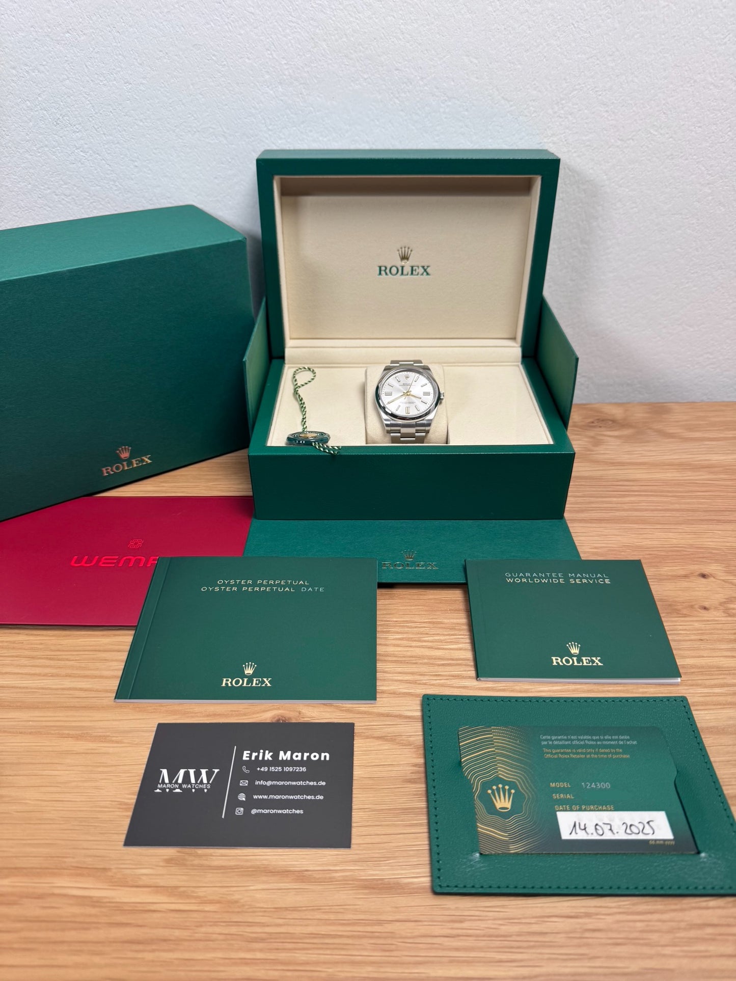 Rolex Oyster Perpetual 41 Silber 124300 / 2025 / Full Set / Neuwertig
