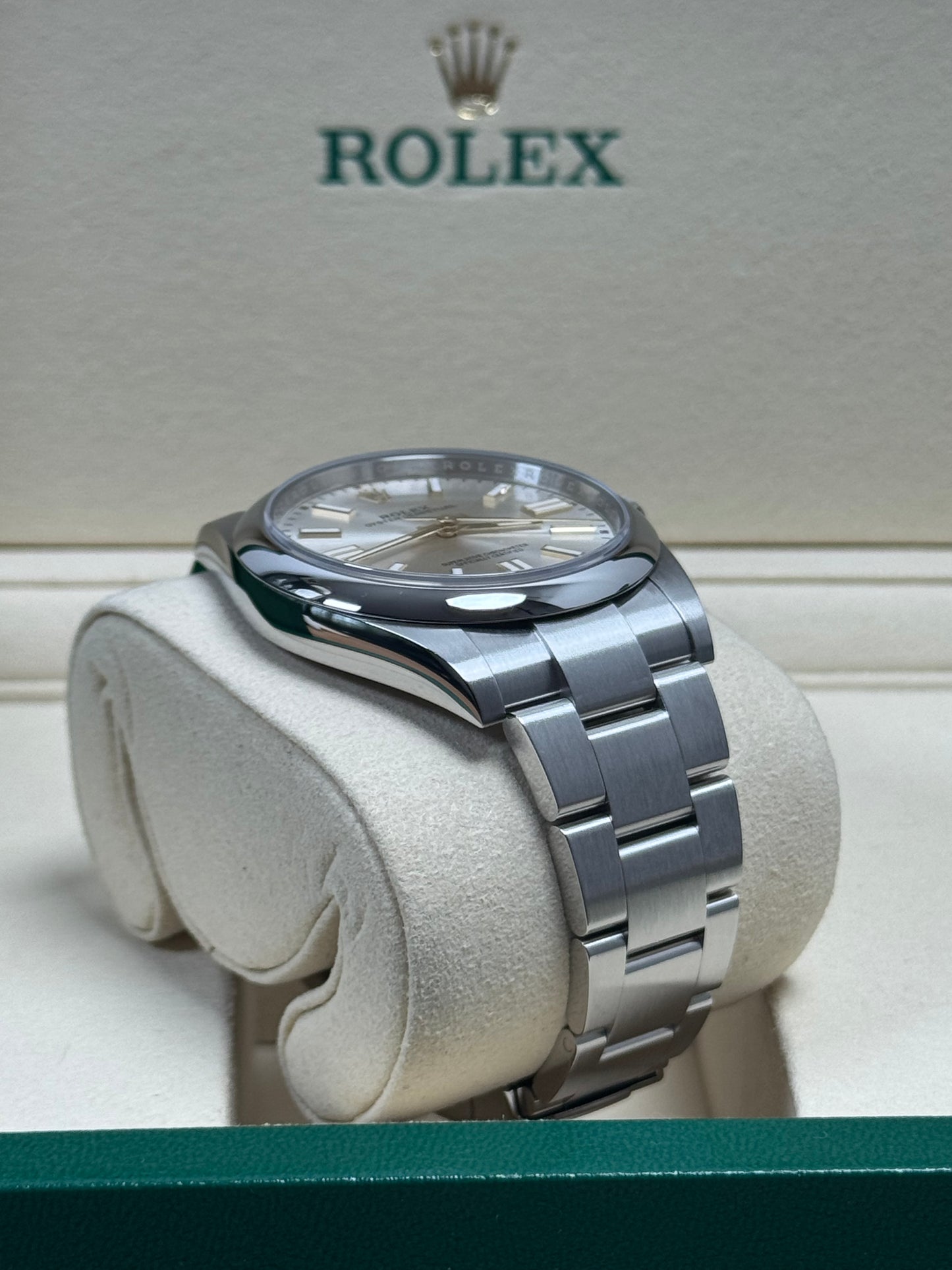 Rolex Oyster Perpetual 41 Silber 124300 / 2025 / Full Set / Neuwertig