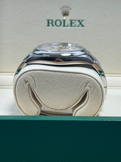 Rolex Oyster Perpetual 41 Silber 124300 / 2025 / Full Set / Neuwertig