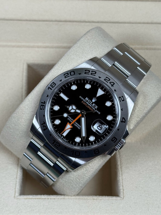 Rolex Explorer II Schwarz 226570 / 2024 / Full Set / Sehr gut