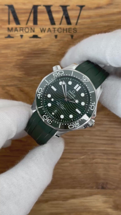 Omega Seamaster Diver 300M Grün / 2024 / Full Set / Neuwertig