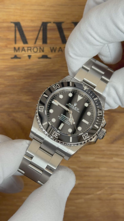 Rolex Submariner No Date 124060 / 2021 / Full Set / Top Zustand