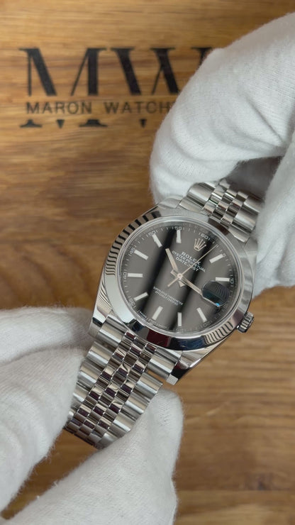 Rolex Datejust 41 126300 Schwarz / 2018 / Full Set / Sehr gut