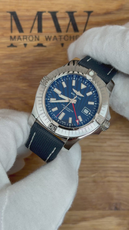 Breitling Avenger Automatic GMT 45 / 2025 / Full Set / Top Zustand