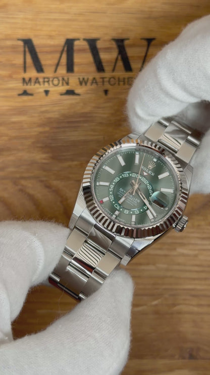 Rolex Sky-Dweller Mint Grün 336934 / 2026 / Full Set / Teilverklebt