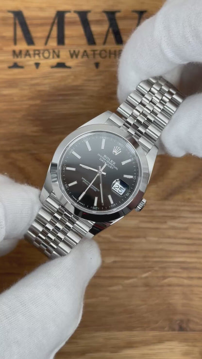 Rolex Datejust 41 126300 Schwarz / 2019 / Full Set / Neuwertig