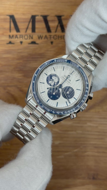 Omega Speedmaster Silver Snoopy Award / 2023 / Full Set / Neuwertig