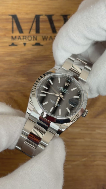 Rolex Datejust 41 126300 Schwarz / 2025 / Full Set / Neuwertig